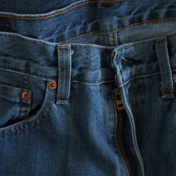 Levi's 550 Relaxed Fit jeans 4891 medium stonewash denim pants - Picture 8 of 15